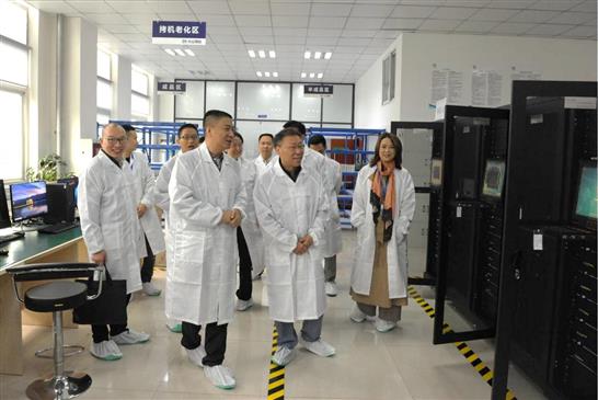 成都工业学院领导一行到公司考察调研